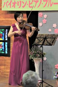 バイオリンの小林清美さん