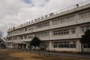 平方小学校校舎