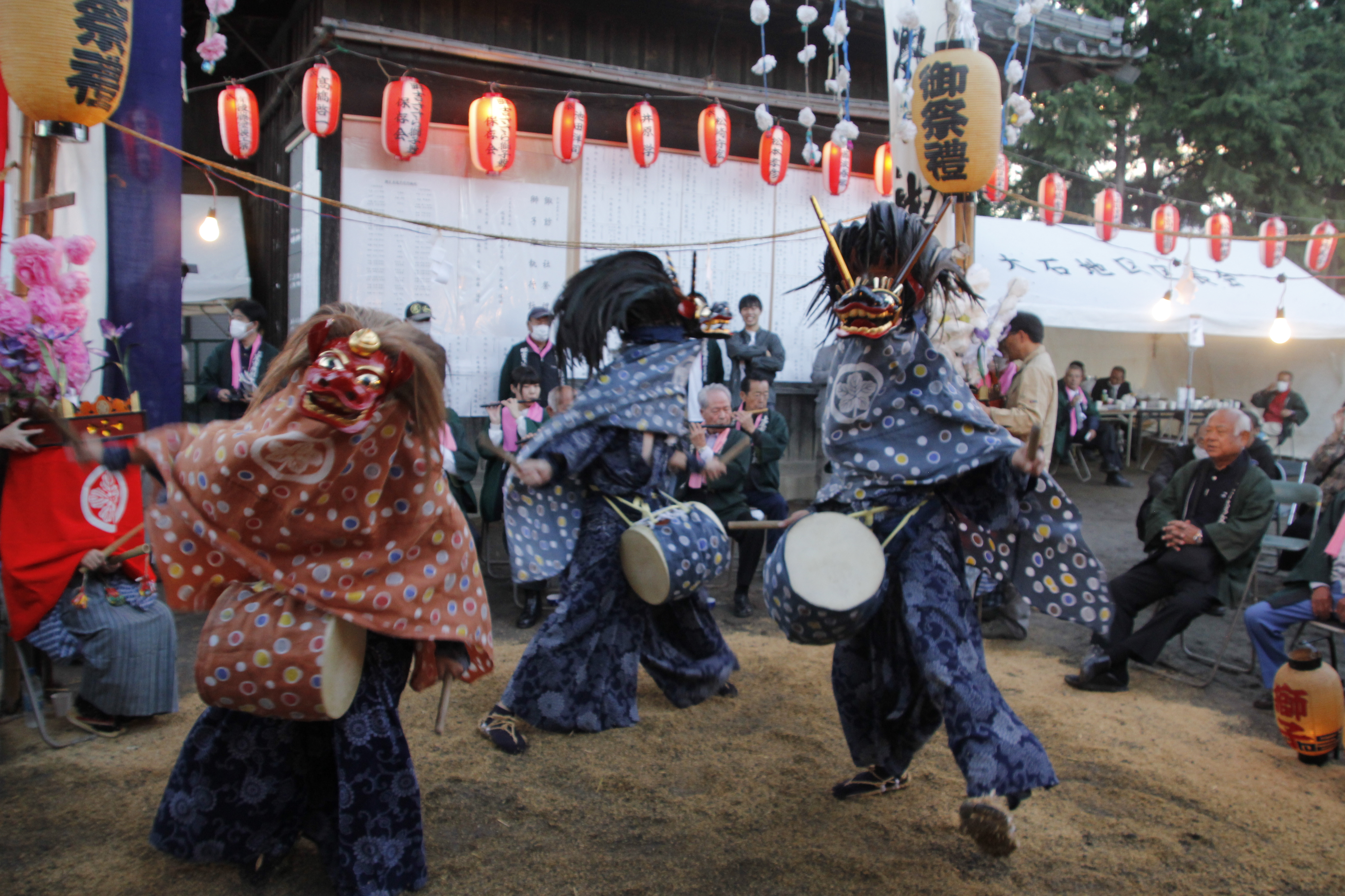 大迫力の3匹の獅子