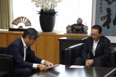 決算特別委員会提言提出
