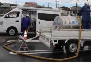 給水車による応急給水訓練②