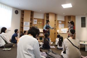 弾き語り紙芝居