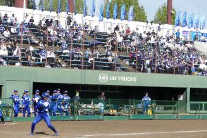 バッターボックスとスタンド