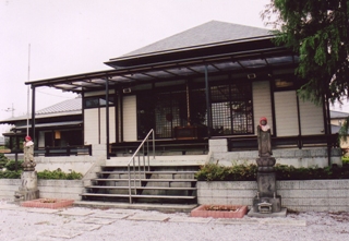 長久寺の本堂