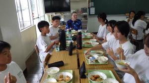 給食