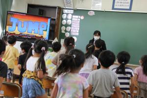 文部科学省初等中等教育局視学官が上平小学校に来校し授業研究会を行いました