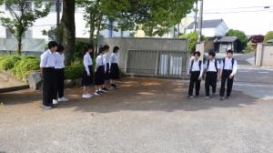あいさつ運動の様子