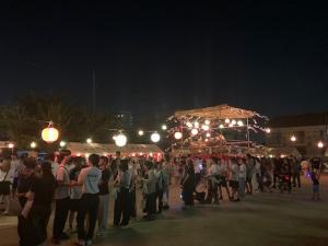 夜の会場