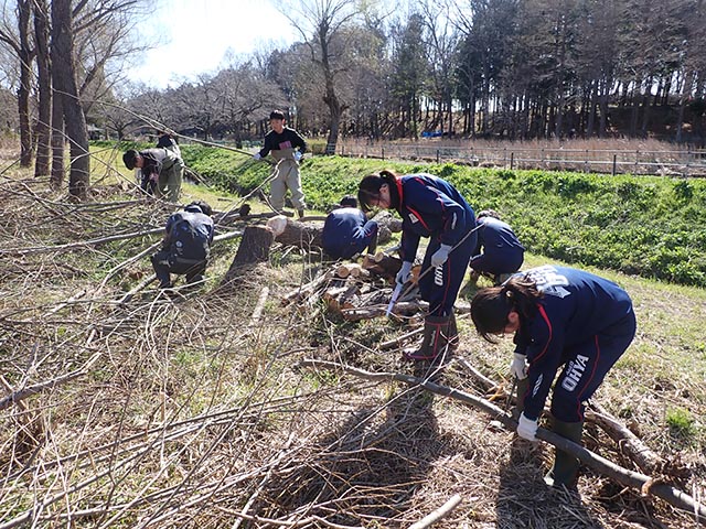 中学生も参加してくれました