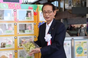 市長のお買い物の様子