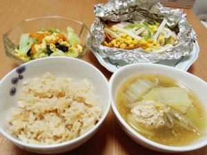 あさりご飯・ホイル焼き・菜の花和え・肉団子スープ